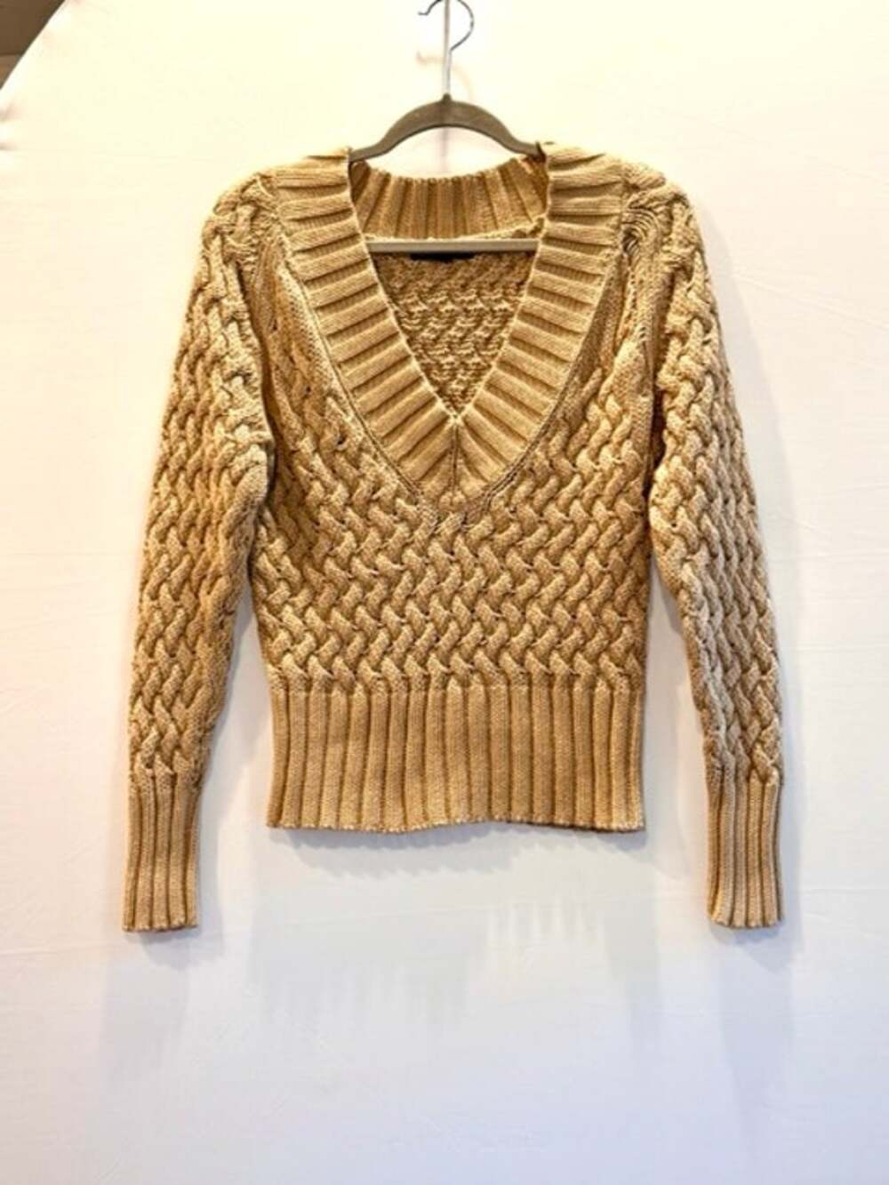 Banana Republic Women's Tan Chunky Cable Knit V Neck 100% Cotton Sweater